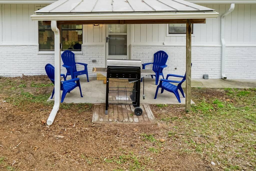 Island Joy - Newly Renovated/Walk To The Beach! Oak Island Bagian luar foto